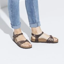 Birkenstock Bali Oiled Leather 14 Birkenstock Bali Oiled Leather -Urban Stride Shop 1016920 f closeup f