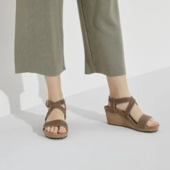 Sibyl Oiled Leather 14 Sibyl Oiled Leather -Urban Stride Shop 1023523 f closeup f